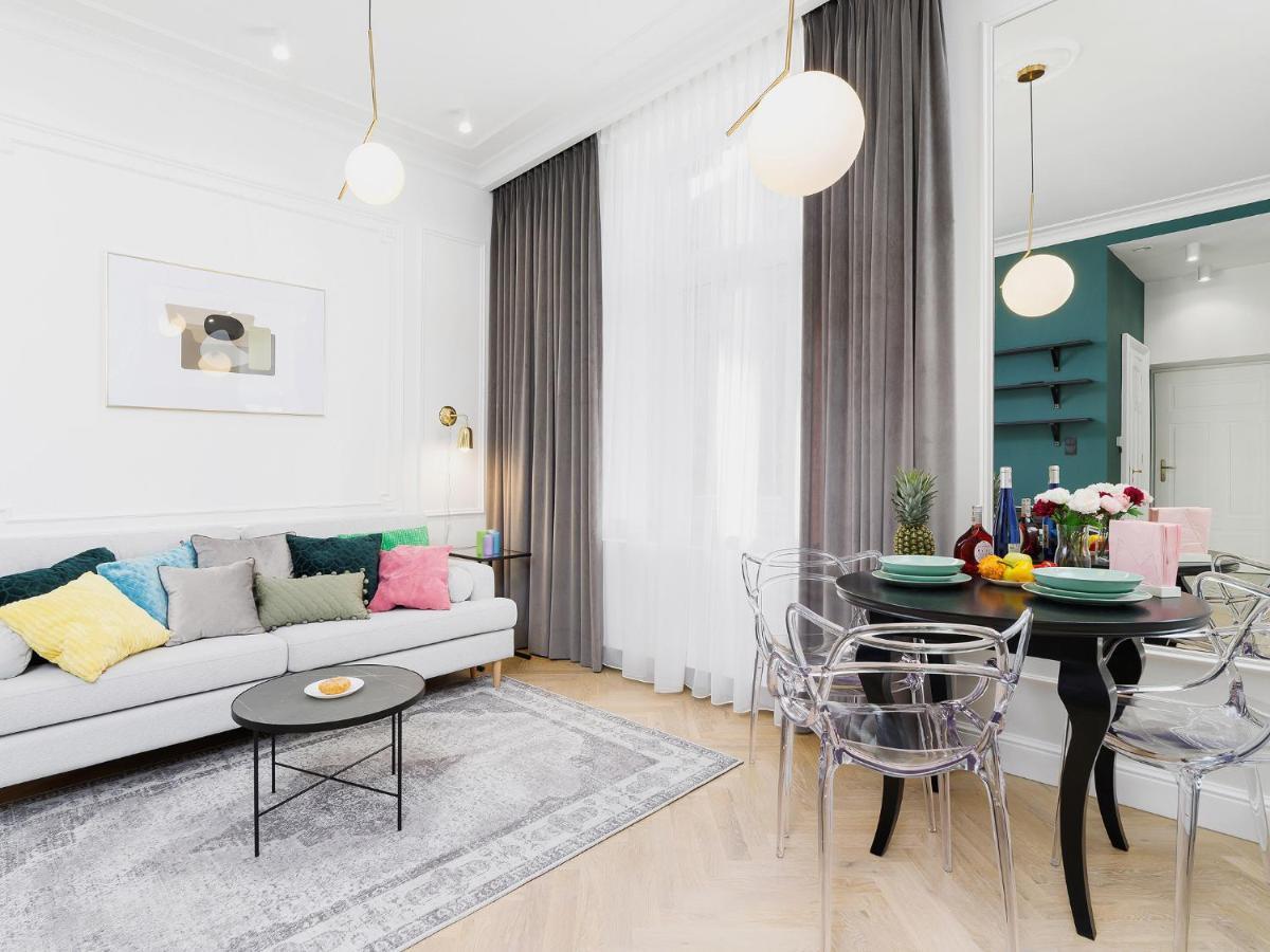 Centre Apartments-Old Town Krakow Luaran gambar
