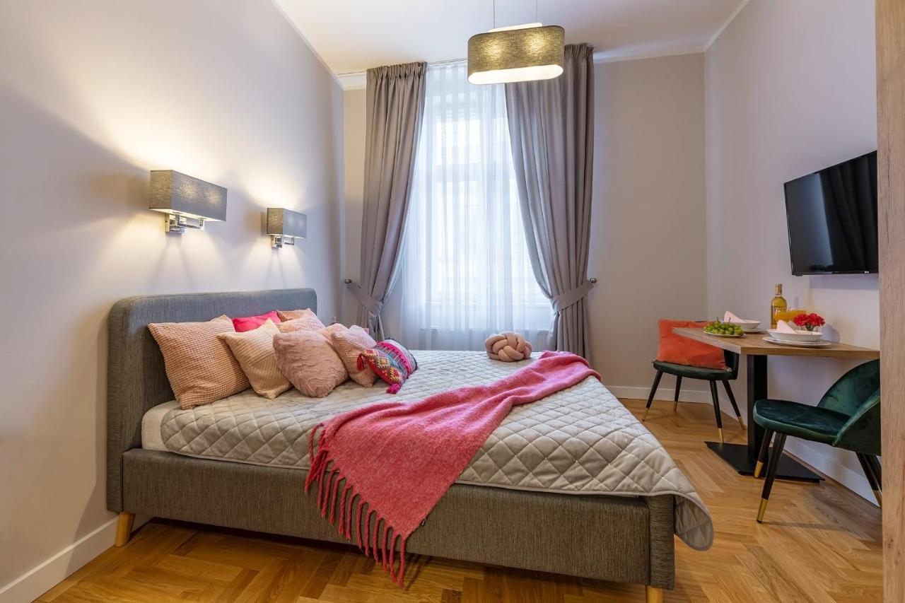Centre Apartments-Old Town Krakow Luaran gambar